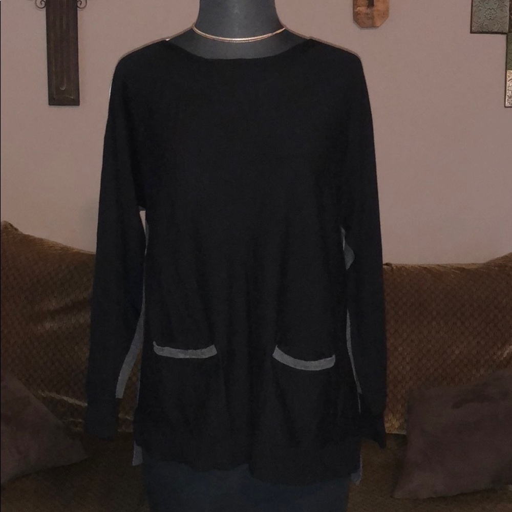 Vince Camuto Sweater